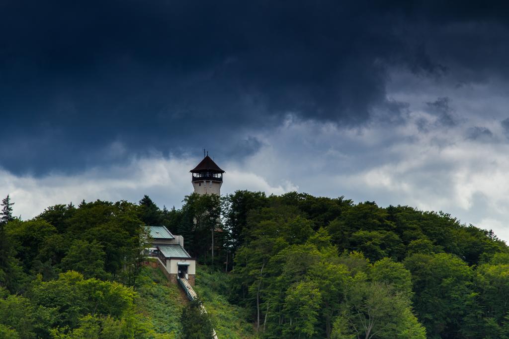 Penzion 33 Karlovy Vary Exterior photo